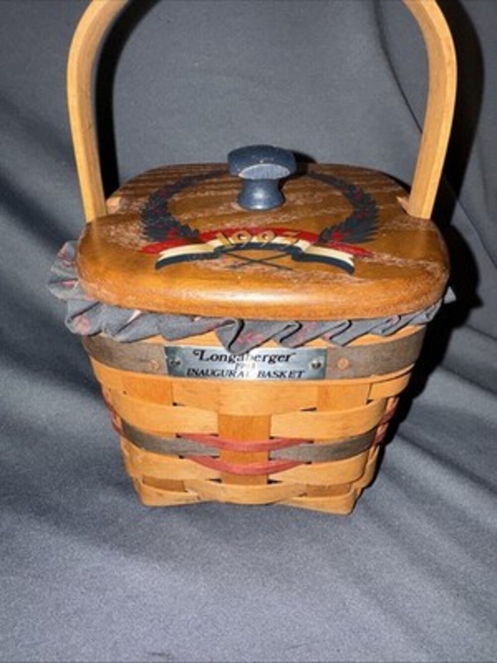 Longaberger square 1993 Inaugural Basket signed by family